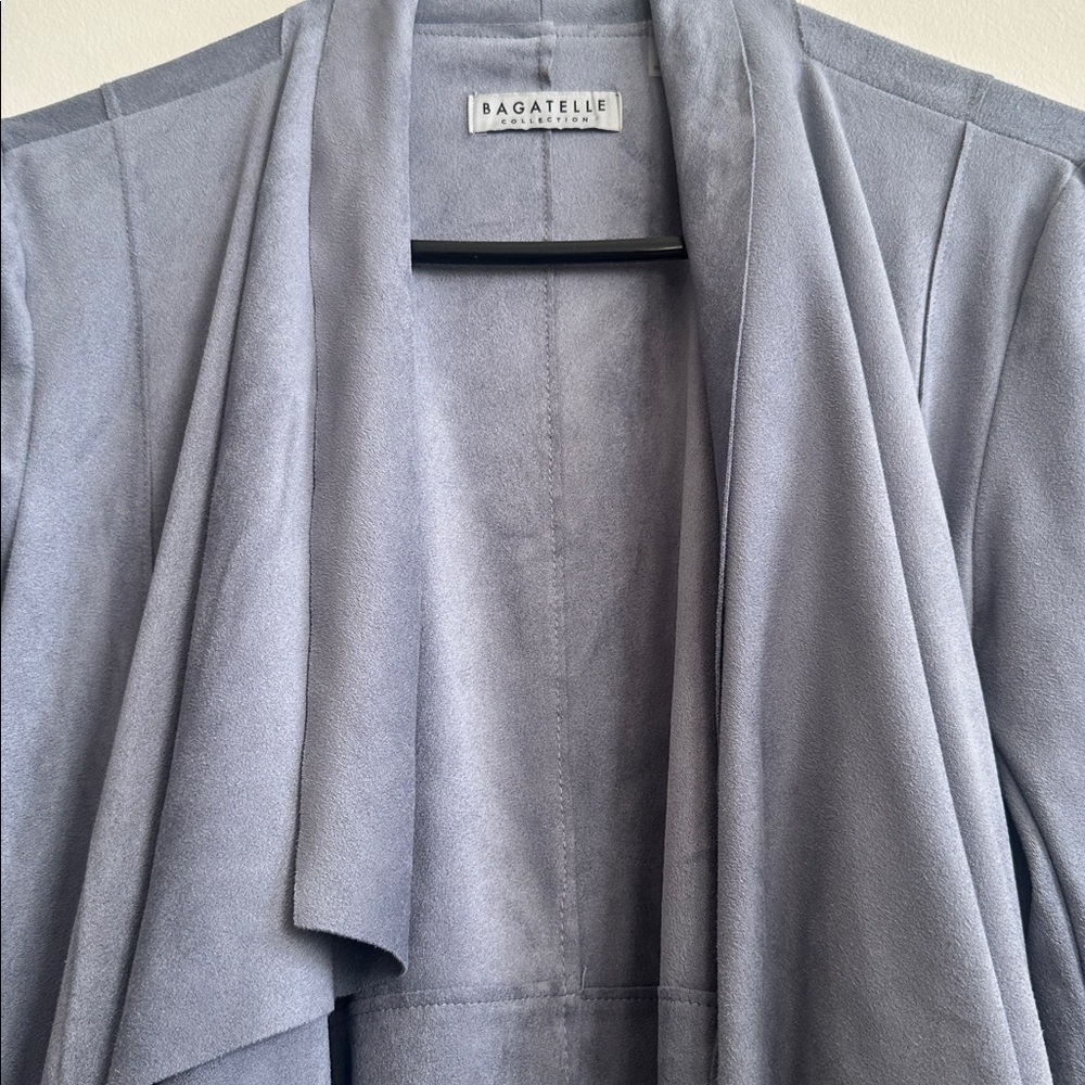 Bagatelle Women's Elegant Gray Blazer - Picture 5 of 10